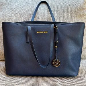 Michael Kors Jet Set Large Tote